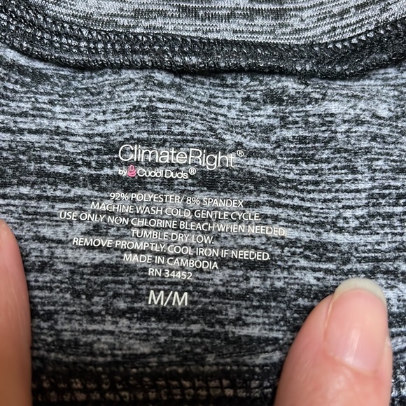 EUC Climate Right by Cuddl Duds top - Picture 2 of 11